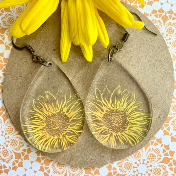 Laser Engraved Simple Sunflower Dangle Earrings